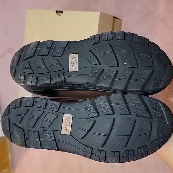 Ugg Butte ll CWR Boots - Picture 3 of 4